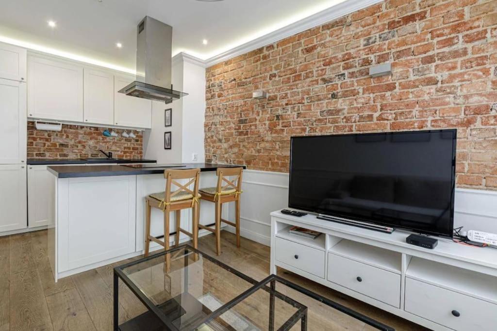 Central Wroclaw Apartment - City Center - Bright And Cozy - U11 Εξωτερικό φωτογραφία